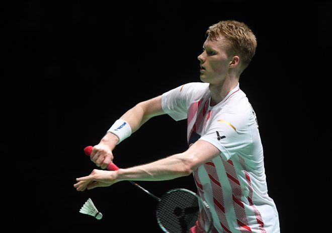 足球环境中 足球环境中