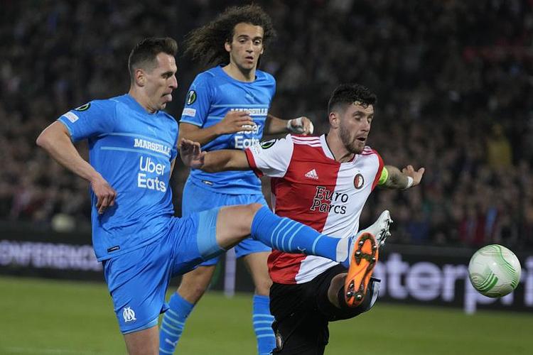 一个重视他 一个重视他