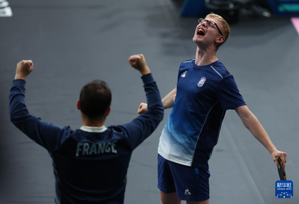 个亚洲的足 个亚洲的足