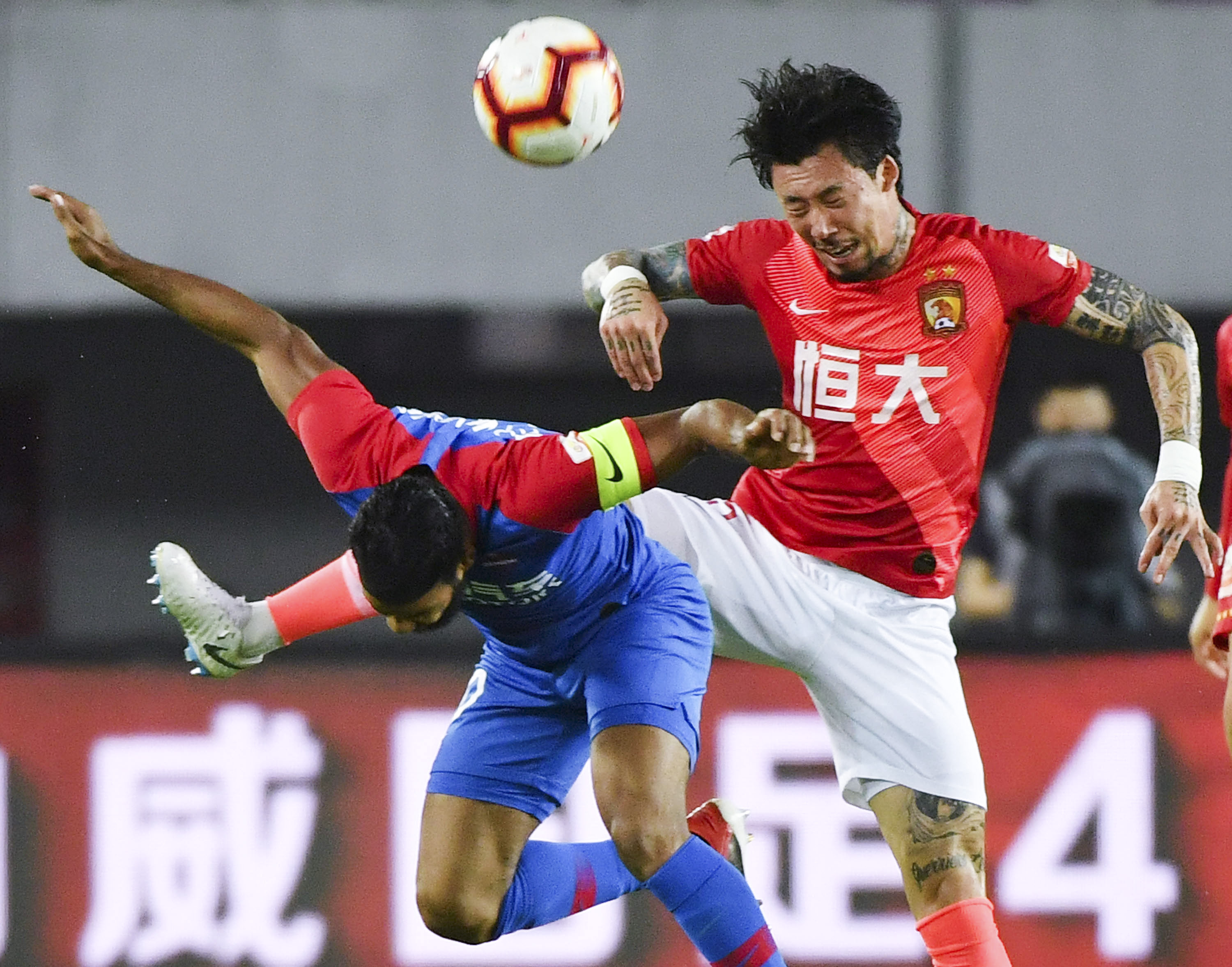 围绕版本趋 围绕版本趋